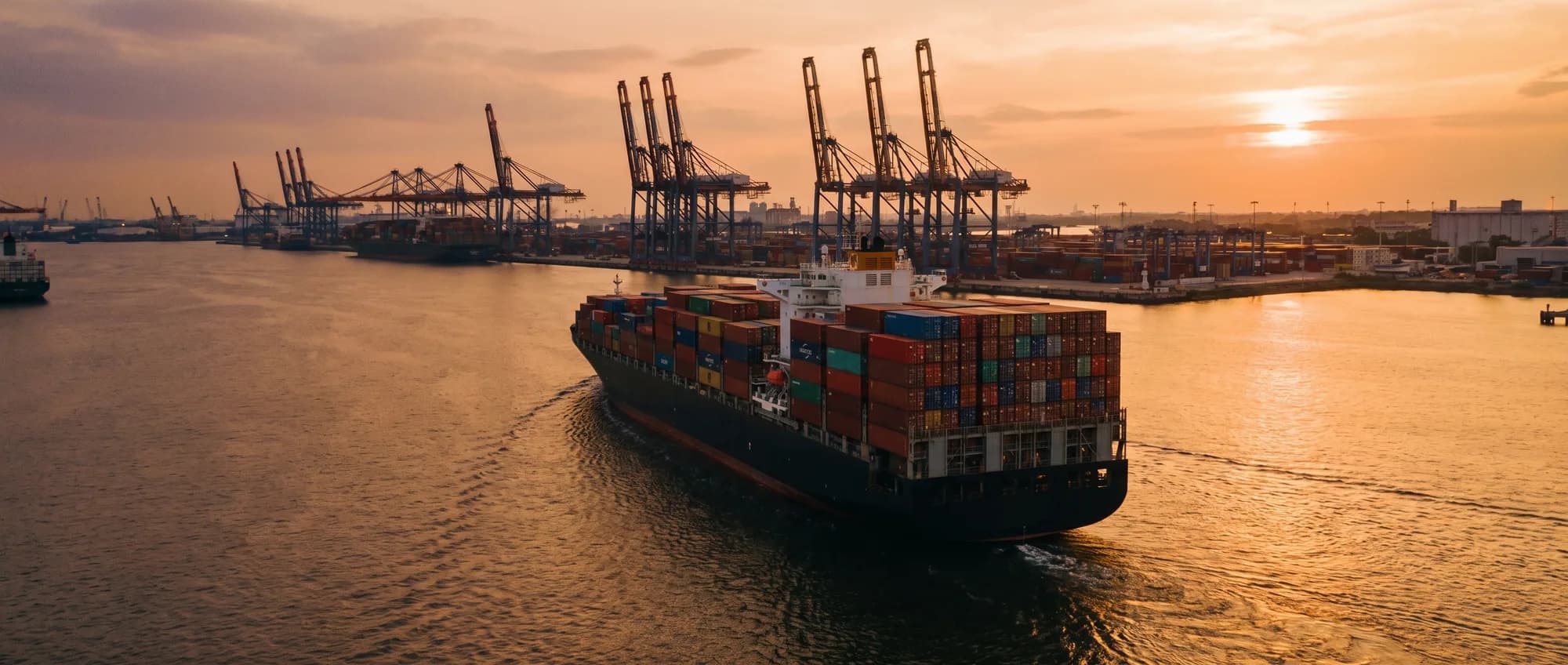 Containers leaving the port after the freight and forwarder were paid on time